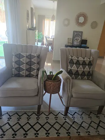2 seats