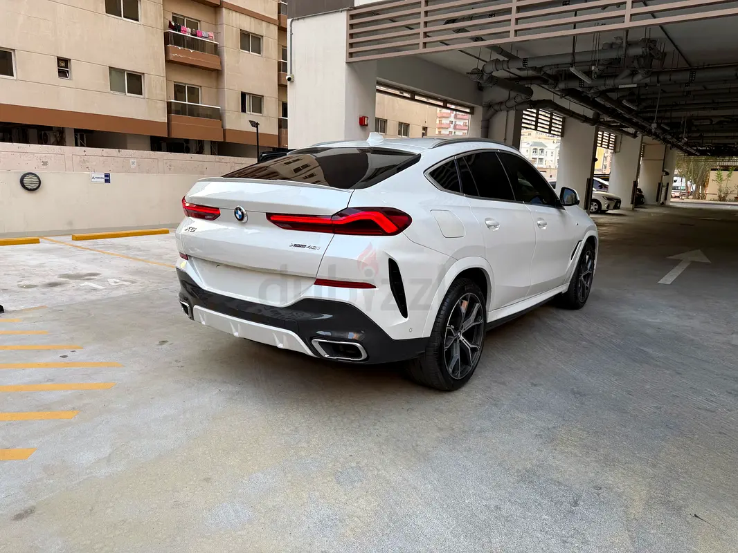 xDrive40i