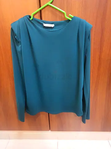 Mango padded shoulder top