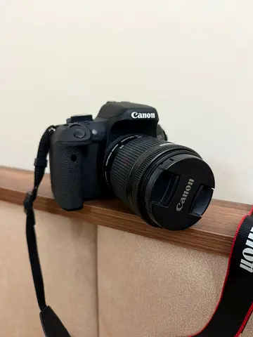 Canon 750D DSLR Camera with Lens  Tripod for Sale