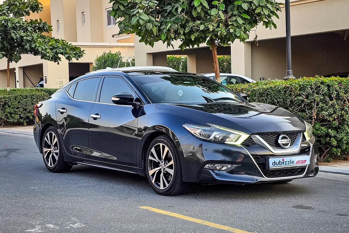 Nissan Maxima 2016 — photo 1 of 16