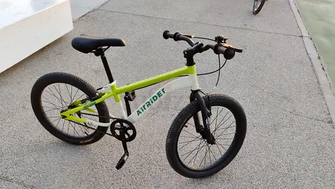 Kids bicycle (20) for sale.1 month old.