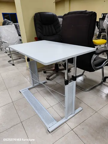 Minimalist Height Adjustable Study Table