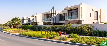 🏡🌳PARK-FACING TOWNHOUSE | PRIME MIDDLE UNIT | TENANTED UNIT