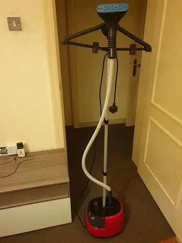 Reliable Garment Steamer for Effortless Wrinkle Removal