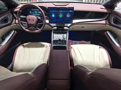 *** FINANCE, GCC, PLUG IN HYBRID, TOP SPECS, AGENCY WARRANTY INCLUDED ***