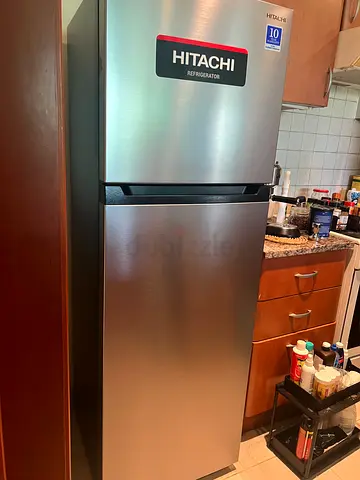 Hitachi fridge medium size for sale