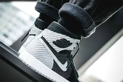 Nike Air Jordan 1 Shadow