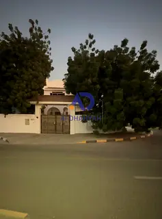 Luxury villa for sale in Al Falaj area, corner lot on two streets, prime location