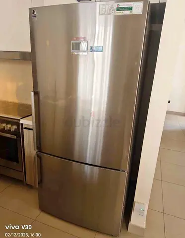 Bosch Latest Model Bottom Freezer Refrigerator Like New