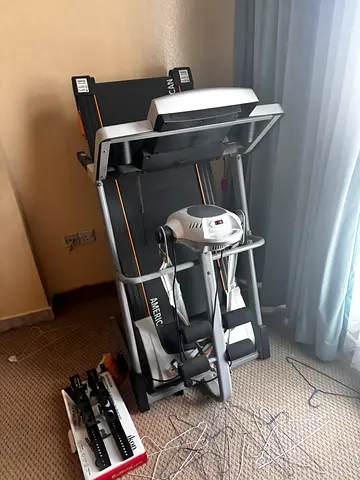 ابوظبي شارع المرور تنكر مي
