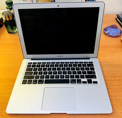 Apple Macbook Air 13 inch early 2015