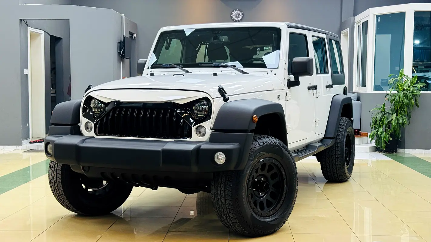 Jeep Wrangler Unlimited 2018 — photo 1 of 13
