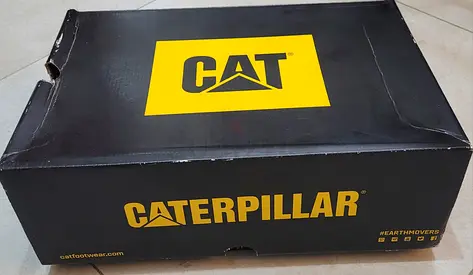 New Caterpillar Work Shoes size 44 حذاء جديد قياس 44
