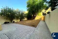 Back-to-back | Spacious | Close to Park