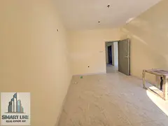 Full renovated 2bhk with balcony 33000 only without ac near to family park