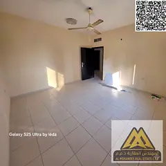 Very large spaces | Spacious balcony with a distinctive view | Lively location close to: transportat