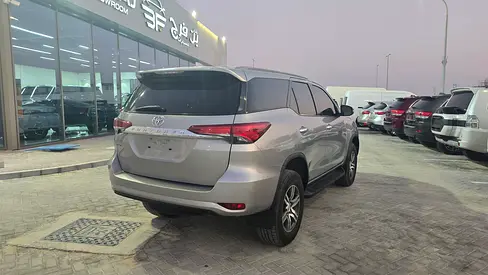 صورة مصغرة 6 لـ 2019 Toyota FORTUNER