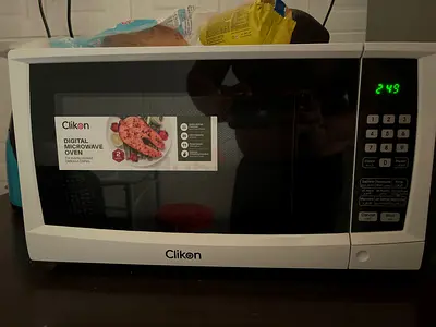 Clikon Digital Microwave Oven for Quick Meals