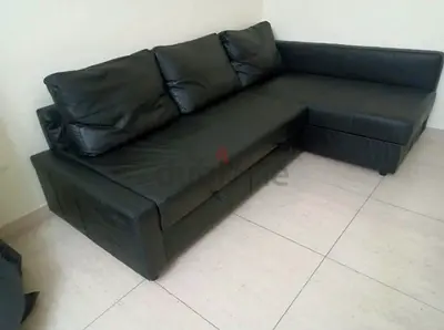 Comfortable Black Leather Sectional Sofa