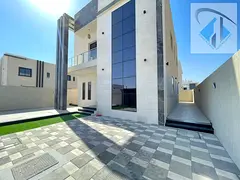 Villa with all registration and ownership fees included, on the main street, ready to move in.