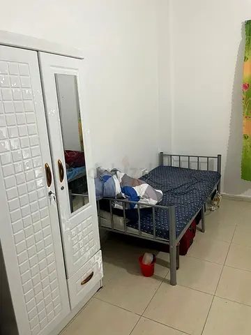 Very Clean Executive Bedspace for Male Bachelors available in Shabiya. Direct Owner. No Commission.
