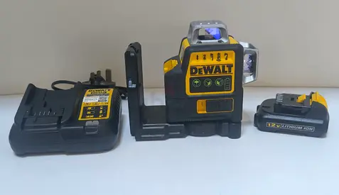 DEWALT DW089LG 360 GREEN LINE LASER
