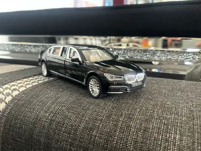 Charming BMW 760LI V12 Limousine Model