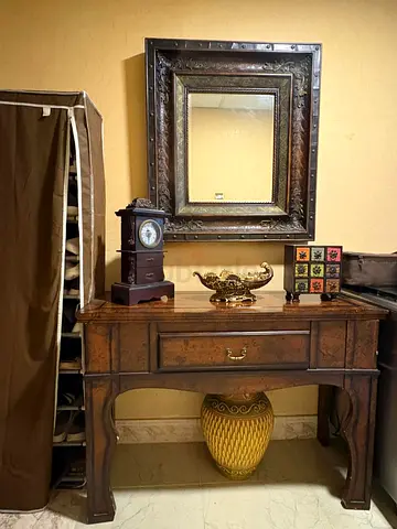 Elegant Vintage Decorative Mirror