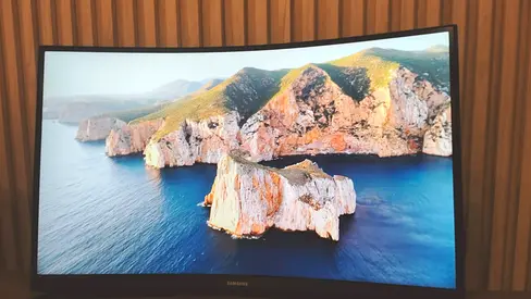 SAMSUNG MONITOR 27 inch UHD FREE DELIVERY 27AG550