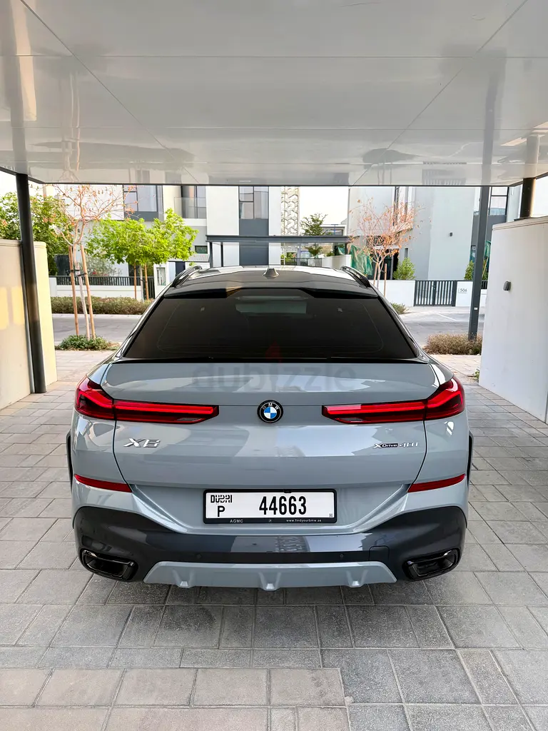 xDrive40i M Sport