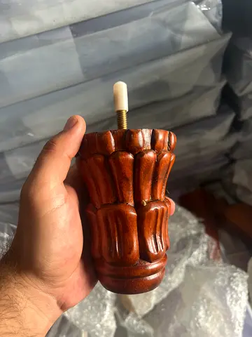 إعلان بيع أرجل خشب للكنب والأثاث  متوفر كمية كبيرة – أرجل خشبية فاخرة للأثاث مصنوعة من خشب عالي الجو