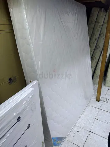 King size 180x200cm mattress.  Same day delivery available