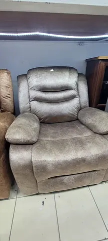 Comfortable Recliner Chair for Relaxed Living Room