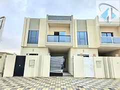 A villa with 4 bedrooms is for sale at a very special price and location, including fees, with a mon