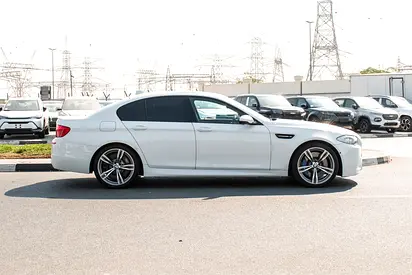 صورة 4 لـ 2012 BMW M5