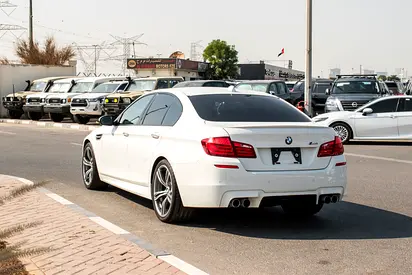 صورة 8 لـ 2012 BMW M5