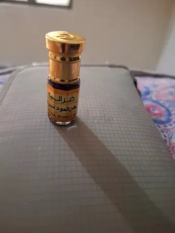 Gazzali duhun Oudh Al Amiri for men and women - Arabian Essence last lasting scent.