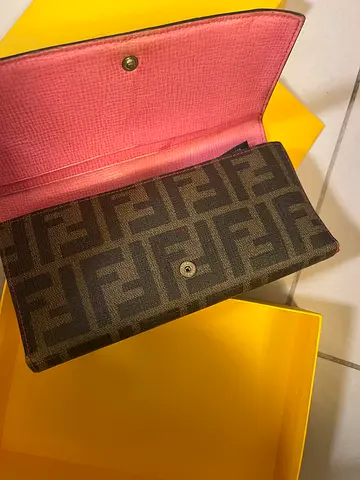 Fendi Wallet pink