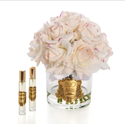 Give your home Glamourous accent  that deserves with this premium, high-end fragrance diffuser.