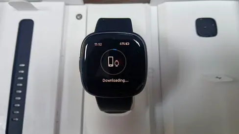 FITBIT VERSA 4 FITNESS WATCH