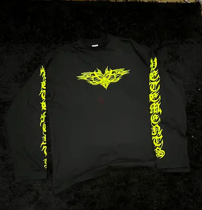 Vetements gothic logo shirt limited edition