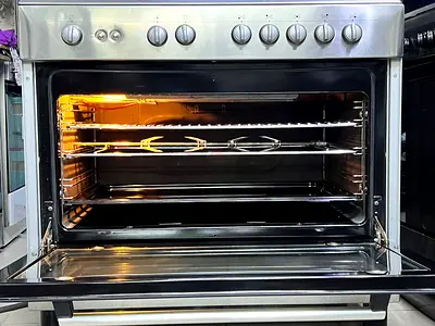 Bosch Full-Size 90cm Cooker – German Build, Excellent Condition