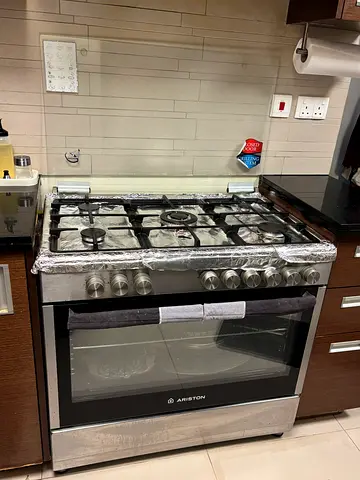 Ariston Stove 90x60