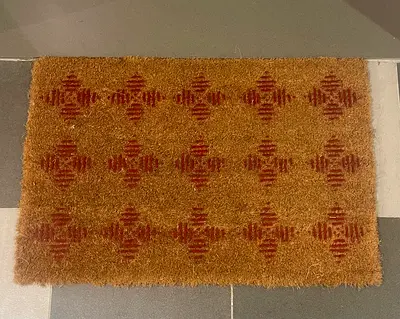 Charming Decorative Doormat with Traditional Design