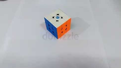مكعب روبك مغناطيسي GAN 360