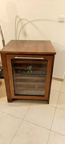 Subzero Undercounter wine fridge built-in Dual Temperature zone