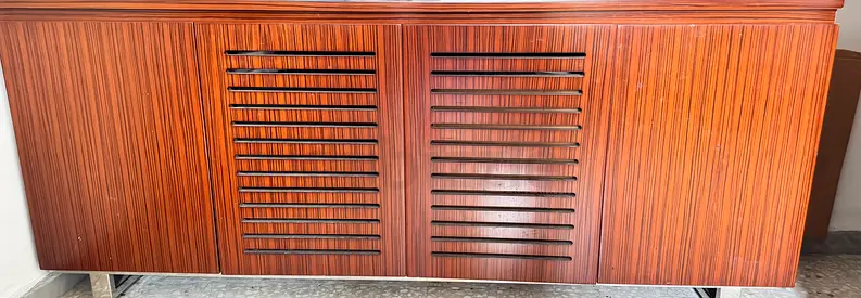 Elegant Wooden Sideboard in Great Condition you can use like tv stand