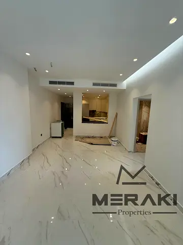 2 bhk and a living room at a bargain price, not available elsewhere, with an amazing down payment, excellent finishing, and an open view of on road.