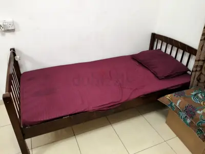 2 Elegant Wooden Single Bed with Comfortable Mattress